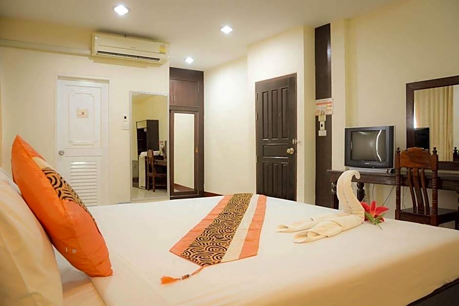 Submukda phoomplace hotel