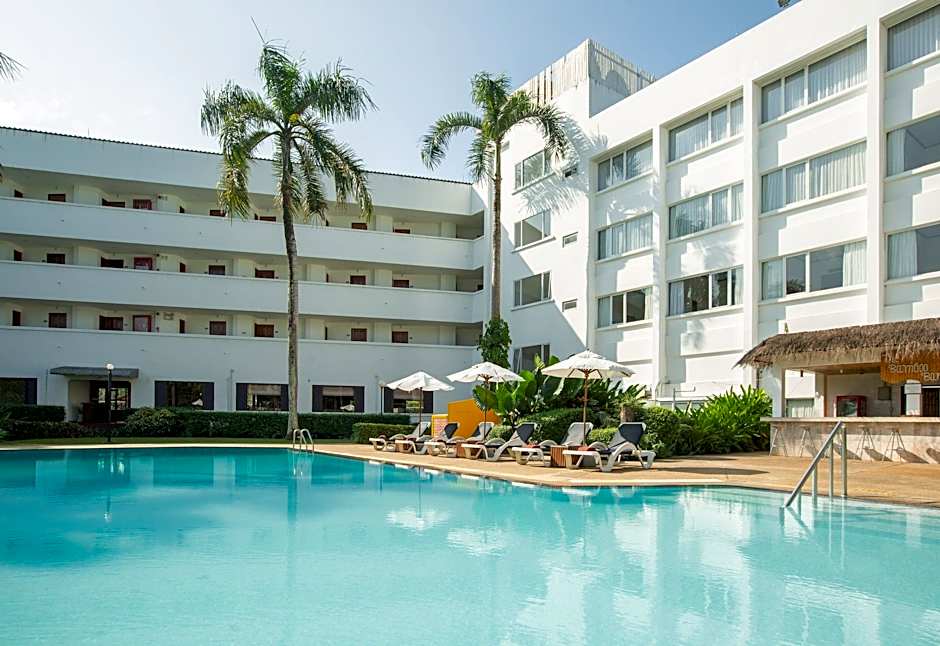 Centara Life Hotel Mae Sot