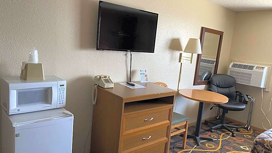 Newton Inn In Newton, KS