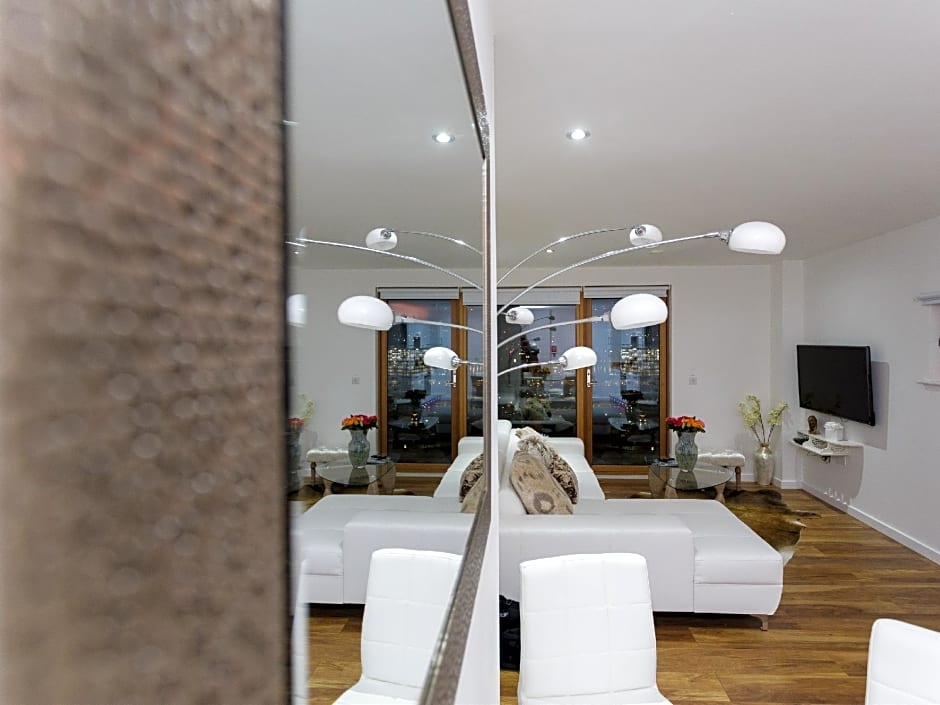 Live in Leeds Sky Penthouse