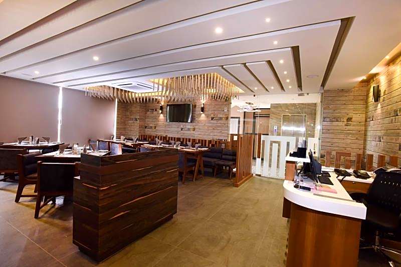 Hotel Grand Elegance