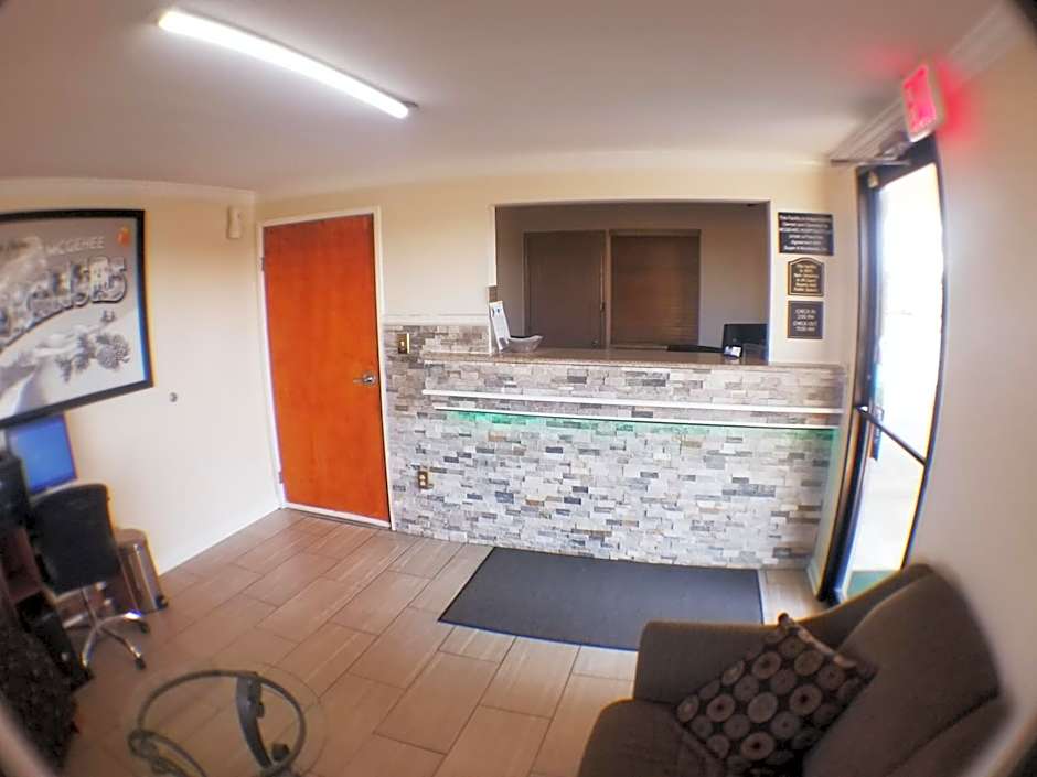 Super 8 by Wyndham McGehee