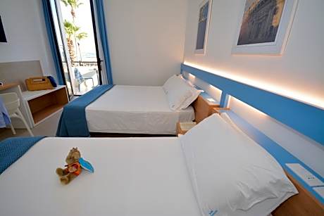 Double Room with Balcony and Sea View