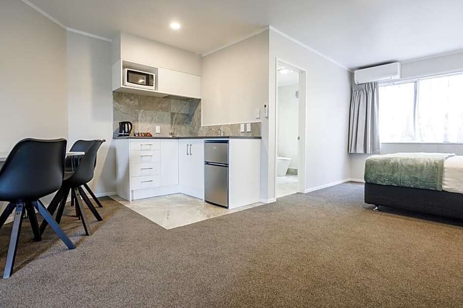 Bks Pohutukawa Lodge