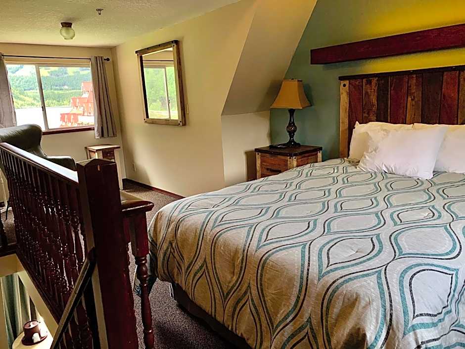 Photo 1 of 5 of Loft Suite