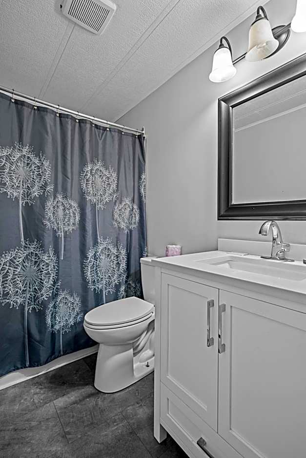 Edge of the Avalon Inn