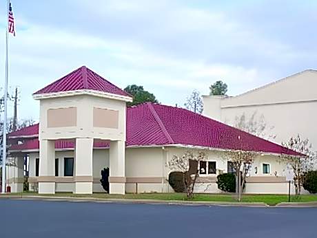 Deerfield Inn & Suites