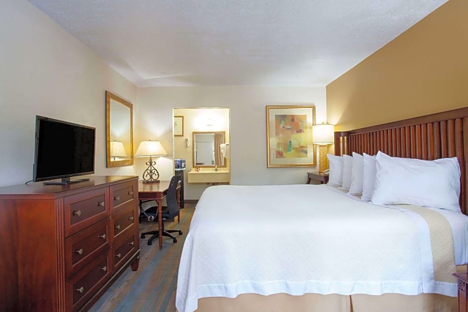 Days Inn by Wyndham Daytona Beach Speedway