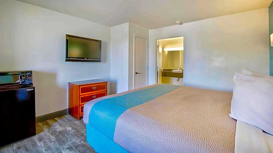 Motel 6-Grand Rivers, KY