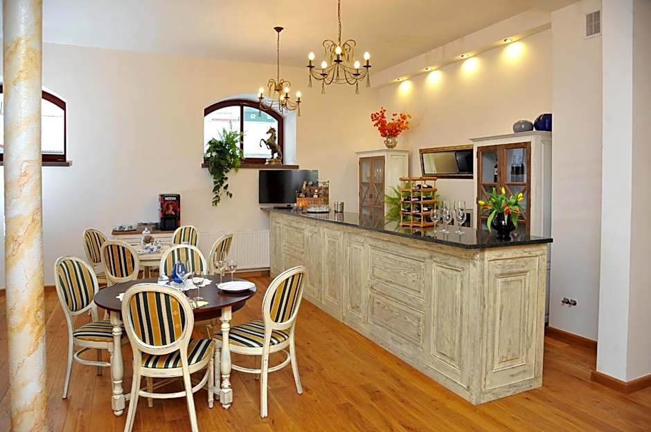 Hotel Sandro Silver & Spichlerz Antoniny