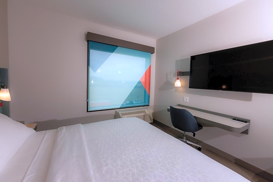 Avid Hotels Denver Airport Area By IHG