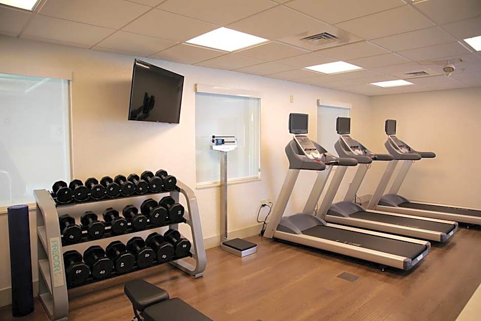 Holiday Inn Express & Suites Oswego By IHG