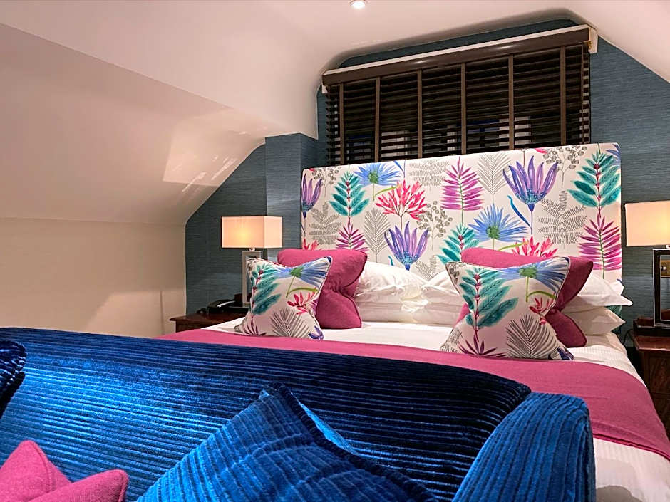 Langshott Manor - Luxury Hotel Gatwick