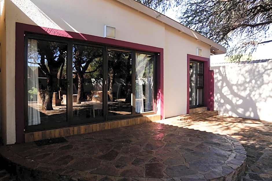 The Hedge Guesthouse