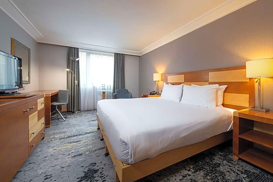 DoubleTree by Hilton Swindon