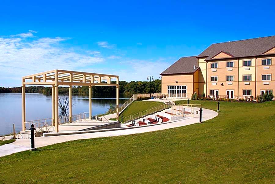 Lakeside Hotel Casino