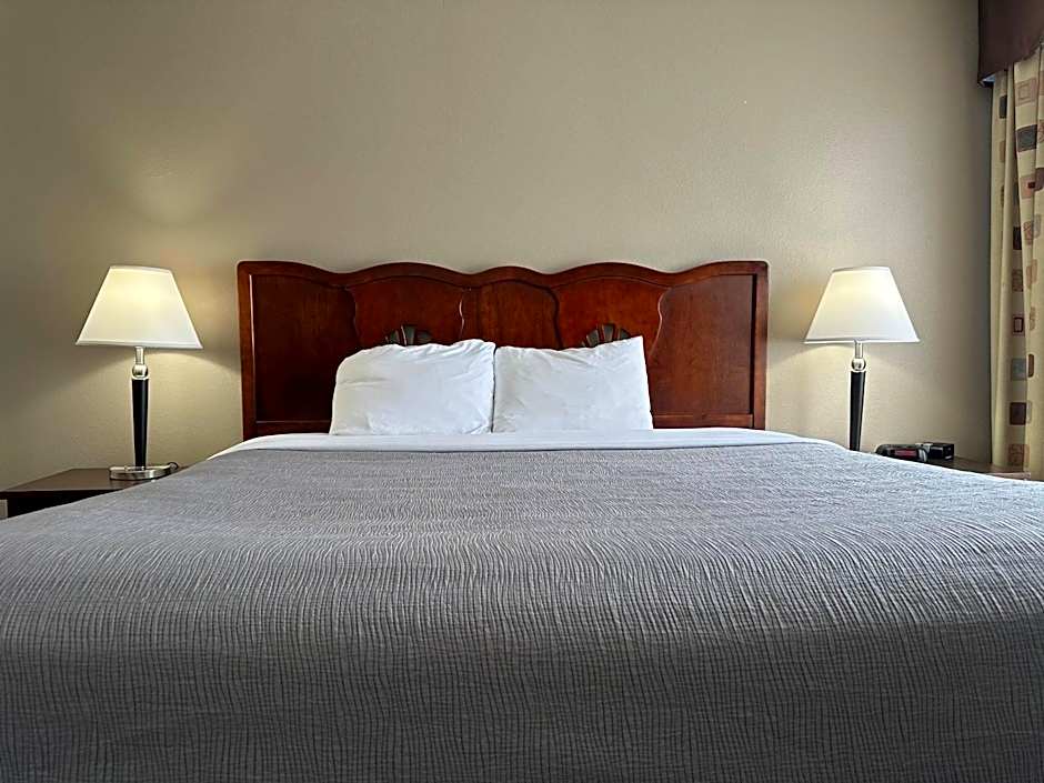 Quality Inn & Suites Everett