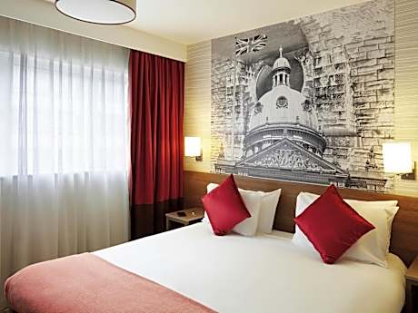 Large Superior One-Bedroom Apartment (4 Adults)