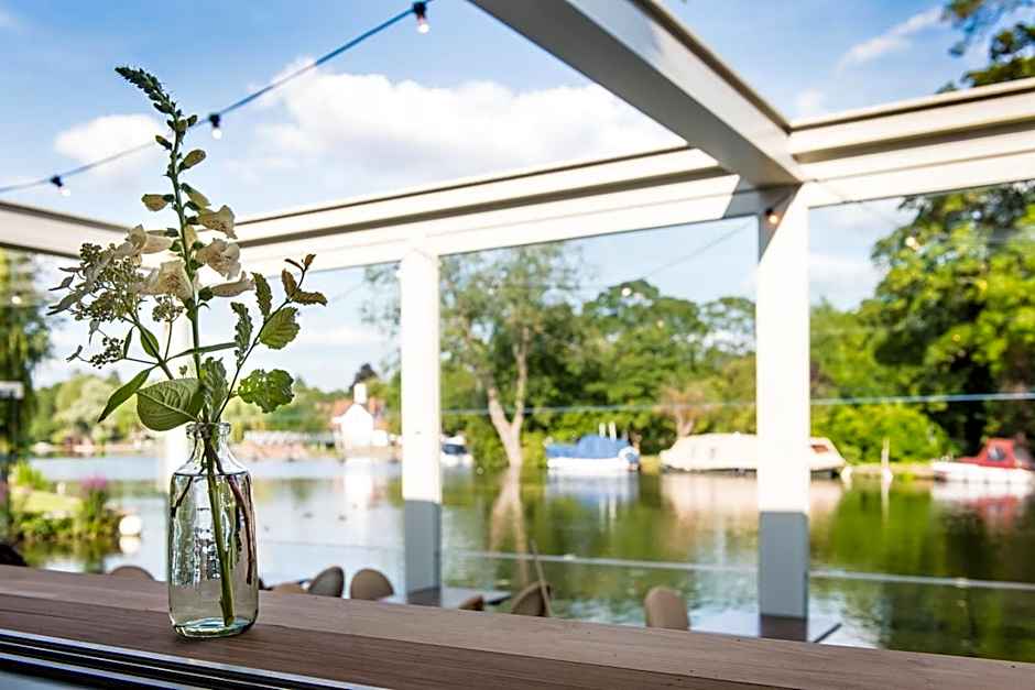 The Swan, Streatley, Berkshire