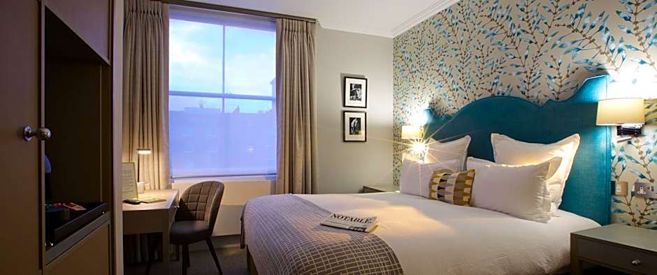 54 Queen's Gate Hotel