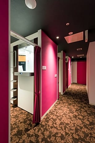 Superior Capsule Room for Female