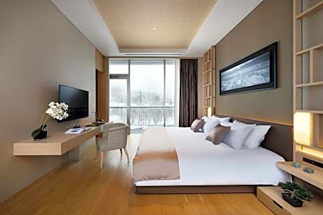 Four-Bedroom Penthouse