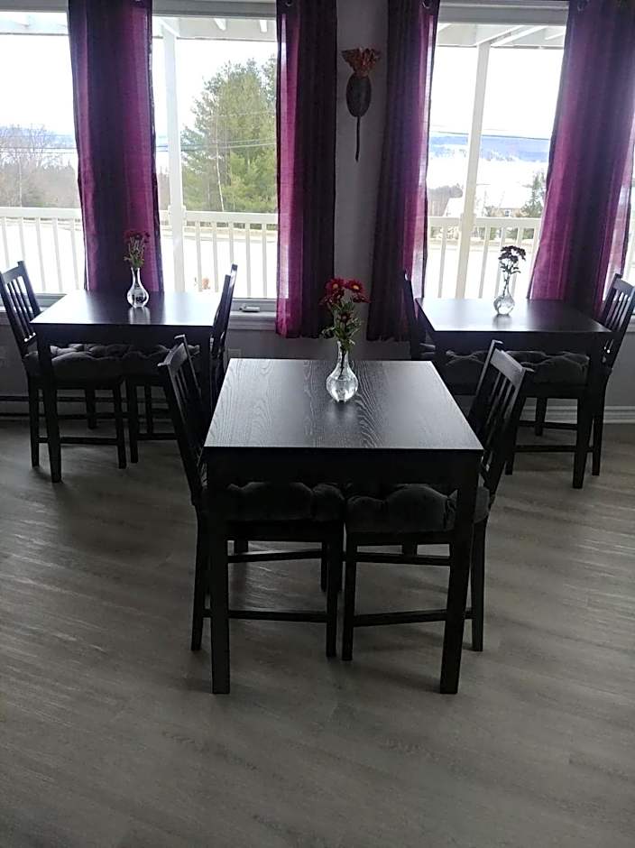 Dans Les Bras de Memphré