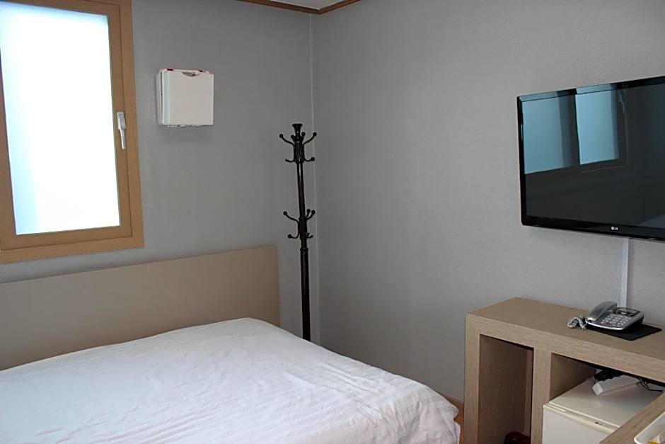 Gipoong Hotel