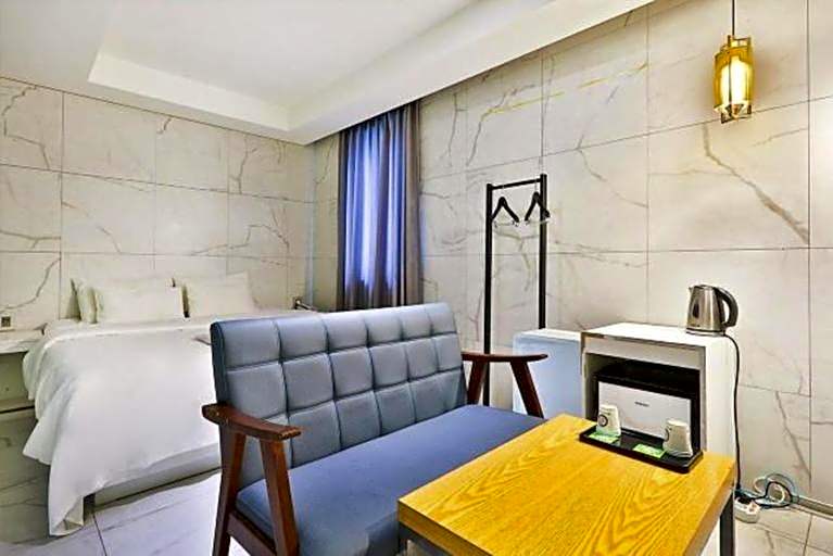 Anyang Premier Hotel XYM