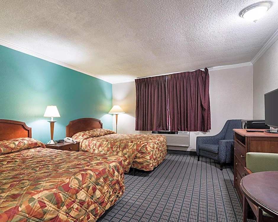 Rodeway Inn Syracuse Carrier Circle