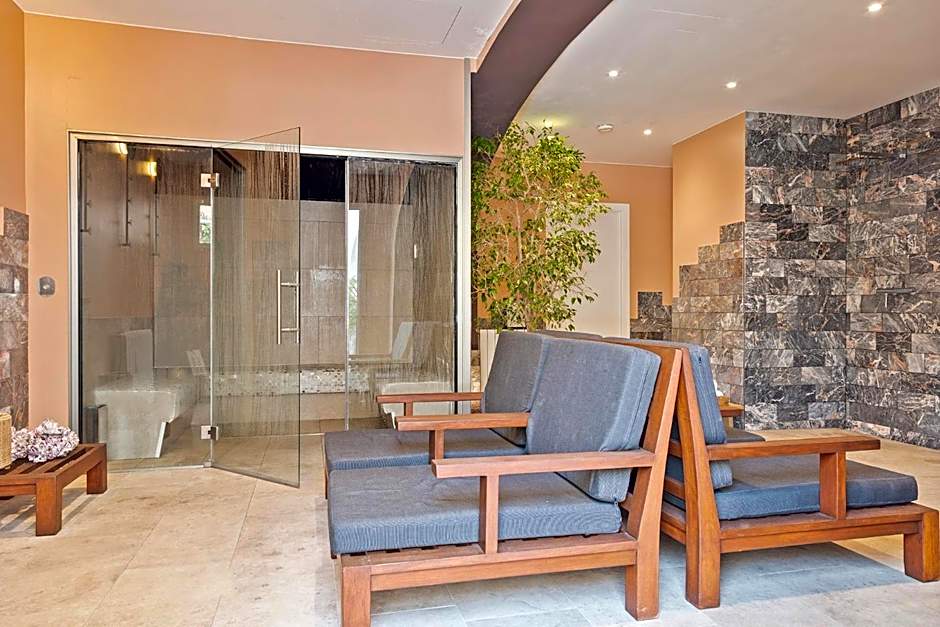 Van der Valk Hotel Barcarola