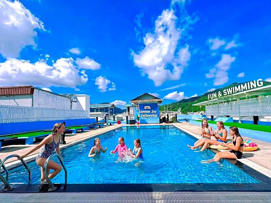 Hotel Baya Phuket - Rooftop Pool, Next to Food Market & Steps to Beach