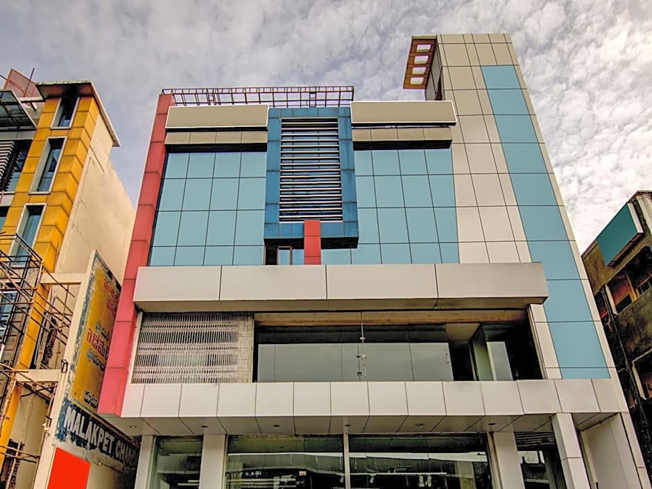 Hotel O Mayur's residency