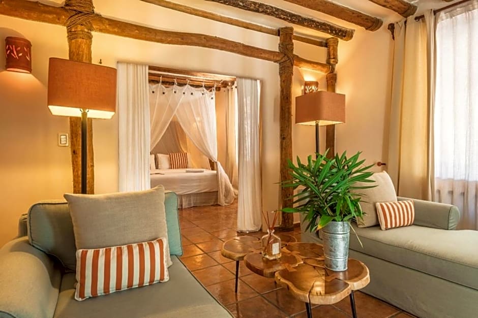 Ser Casasandra Boutique Hotel                                                                    