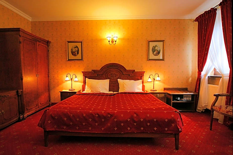 Hotel Sarmata Zespół Dworski