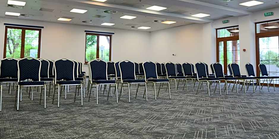 HOTEL CICHA WODA NIEPORĘT