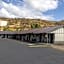 Oregon Trail Inn and Suites