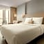 Courtyard By Marriott Santa Marta Resort