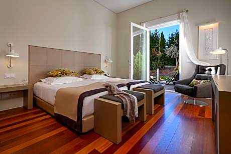 Classic with balcony and garden view