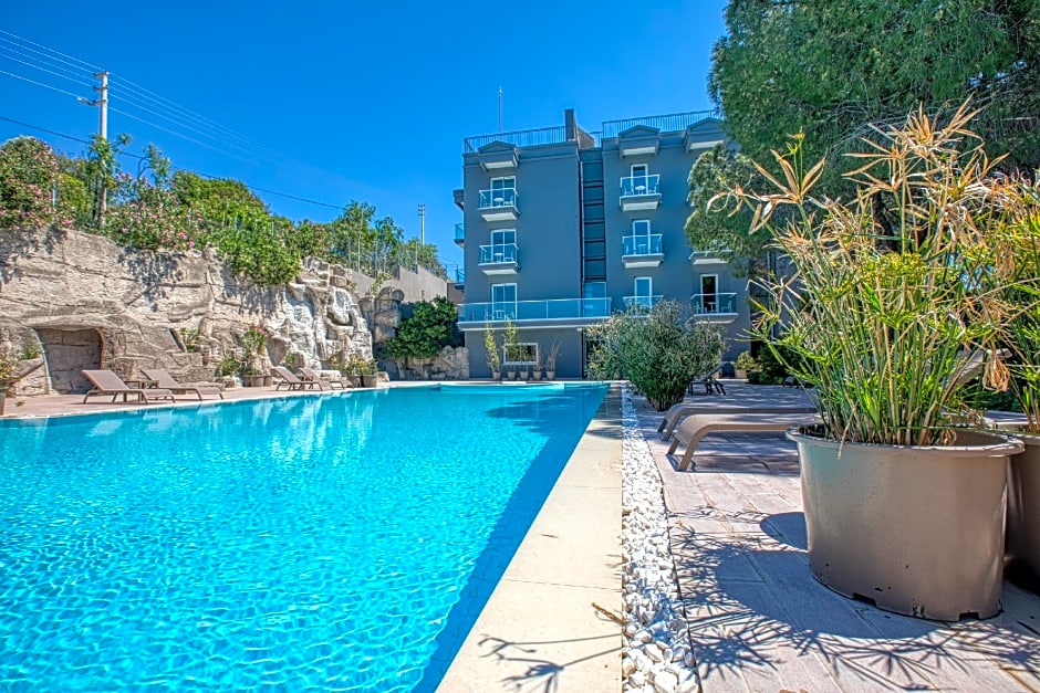 Aegean Apartments - CESME