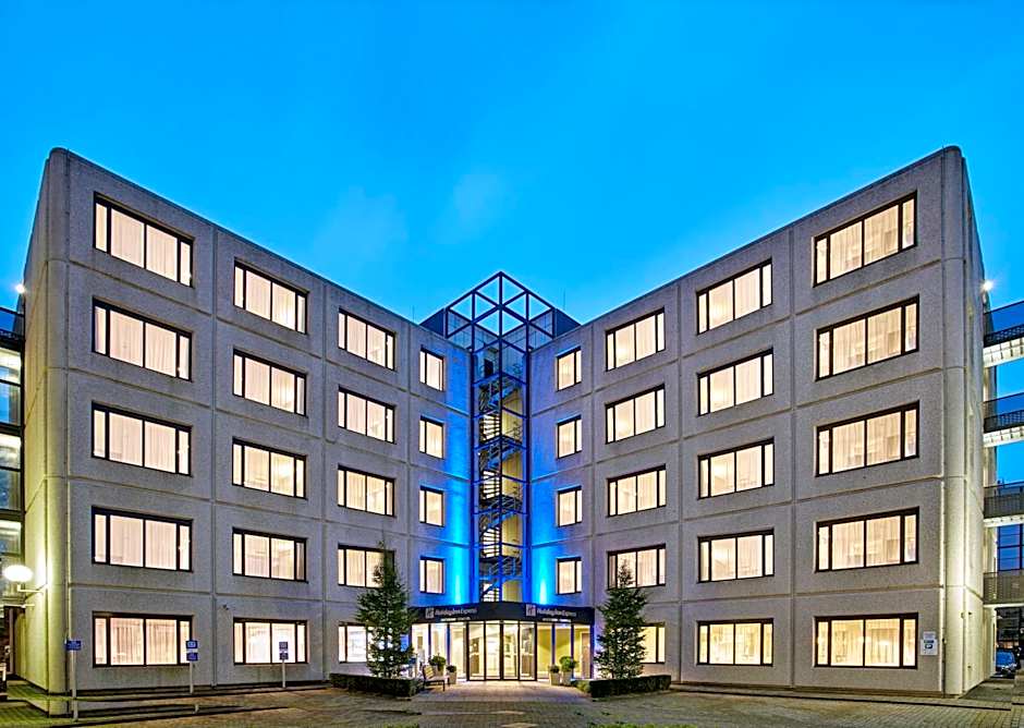 Holiday Inn Express Amsterdam - Schiphol By IHG