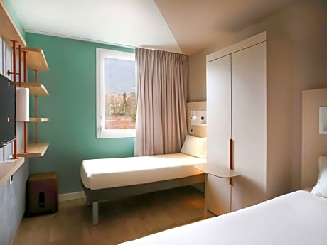 Triple Room With Twin Beds