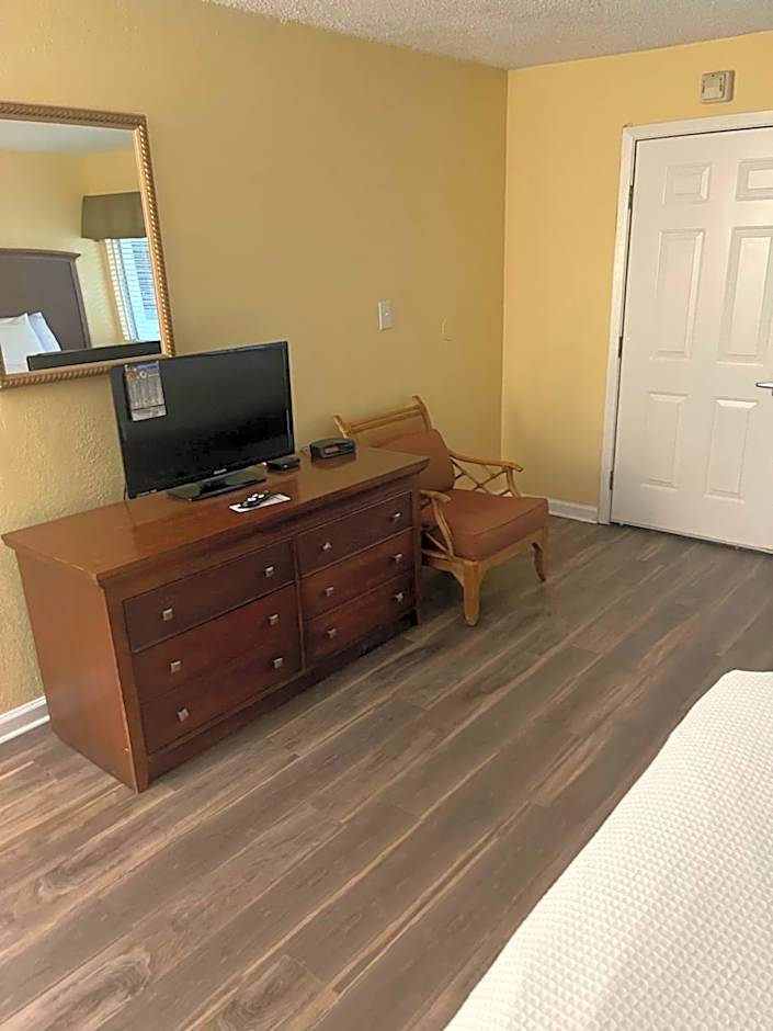 Club Destin Condos