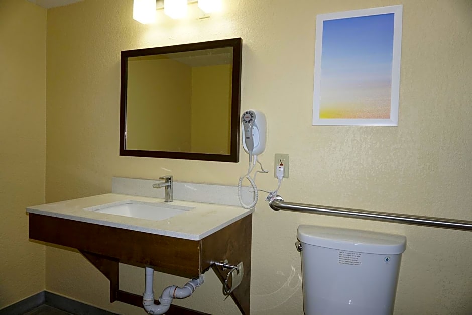 Days Inn by Wyndham Apopka/Orlando
