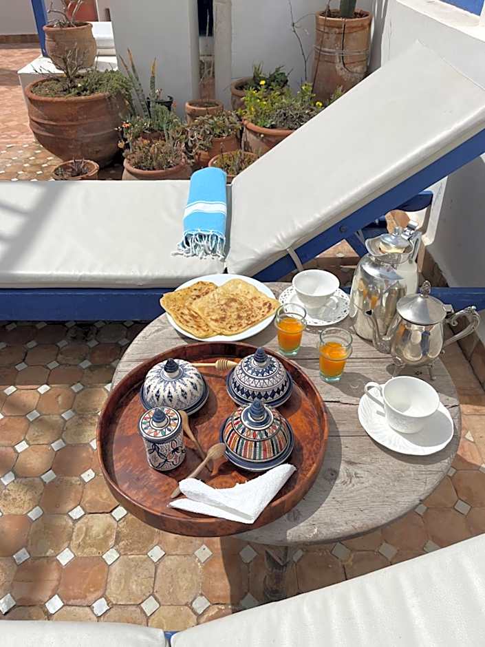 Riad le Consulat - Private Riad, Breakfast included