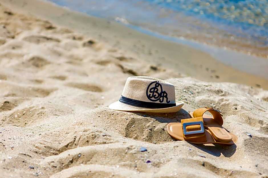 Onyx Beach Residence - Free Parking & Beach Access