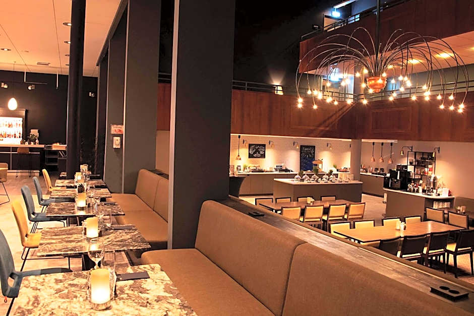 Park Inn by Radisson Oslo Airport Hotel West