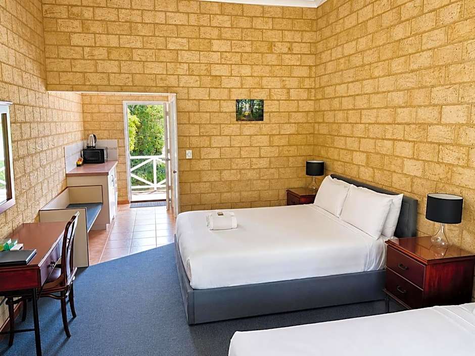 Karri Forest Motel