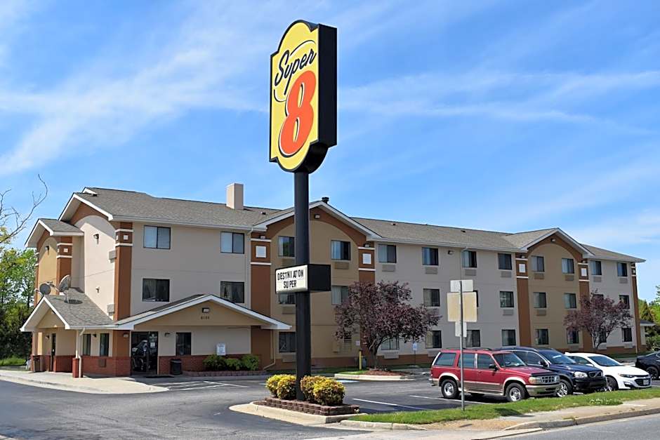 Super 8 by Wyndham Newport News/Jefferson Ave.