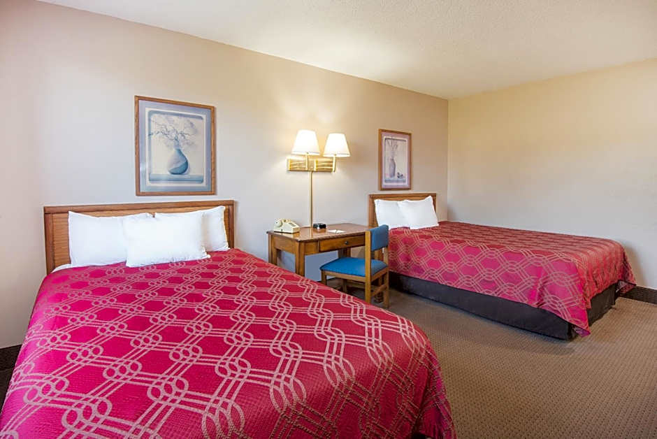 Super 8 by Wyndham Abilene KS